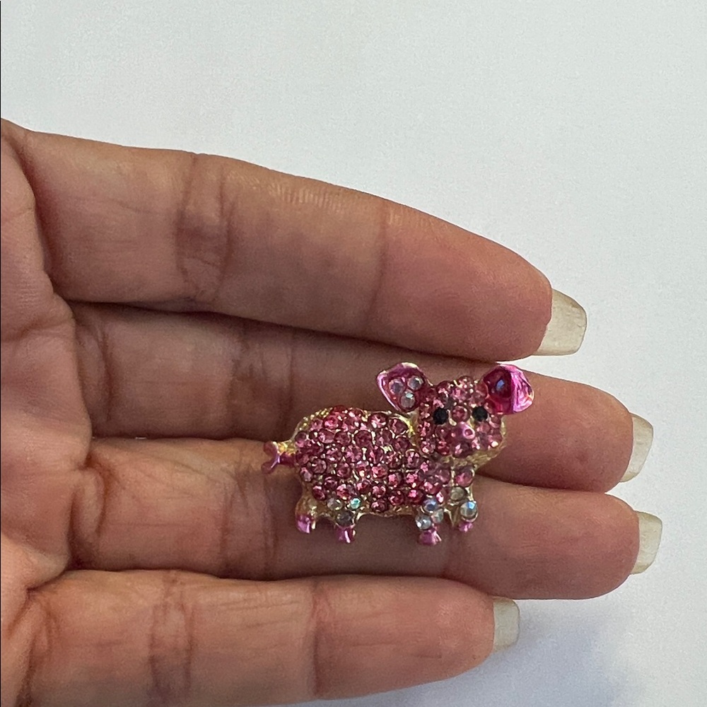 Pink Rhinestone Pig Brooch - Picture 3 of 5